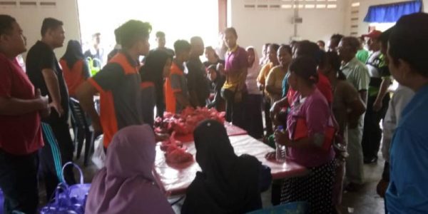 muip-menyantuni-masyarakat-orang-asli-kampung-sungai-mok,-rompin-1