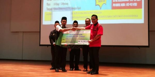 bantuan-zakat-fakir-miskin-pelajar-uitm-pahang-kampus-raub-dan-jengka-1