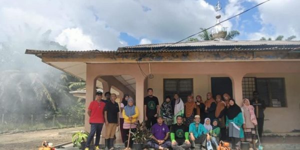 program-gotong-royong-di-surau-perkampungan-orang-asli-bukit-lepas-1